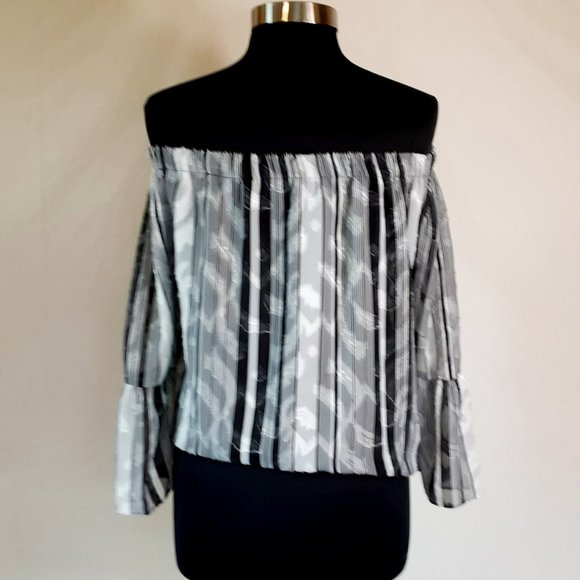 Roz & Ali Off The Shoulder Blouse - Picture 4 of 12